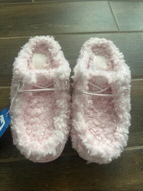 HEYDUDE Wendy Slipper Light Pink Faux Fur Fuzzy Slip On Shoes Mule Moccasin Mule